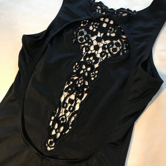 Black bodycon dress with open back - Picture 6 of 9